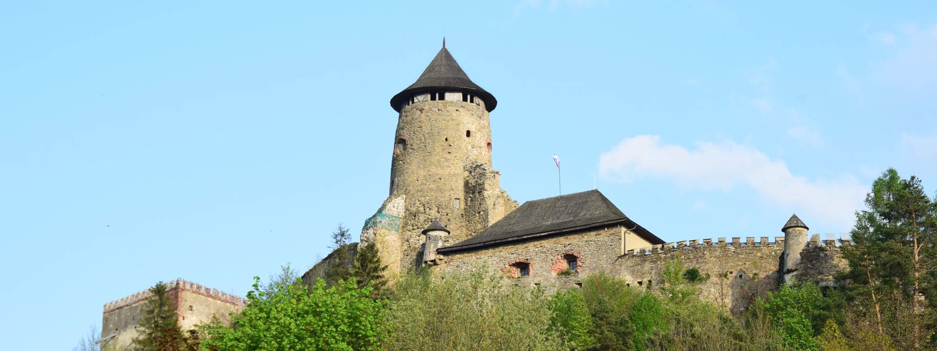 Lubovna Castle and Nestville Park Distillery Day Tour from Poprad
