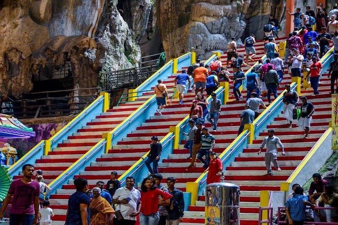 Kuala Lumpur Private Tour to Batu Caves Hot springs And Waterfalls - HolidaySG