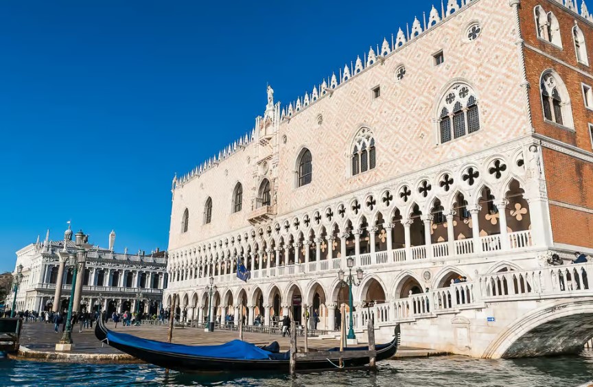 Venice: Doge's Palace Reserved Entry Ticket - HolidaySG