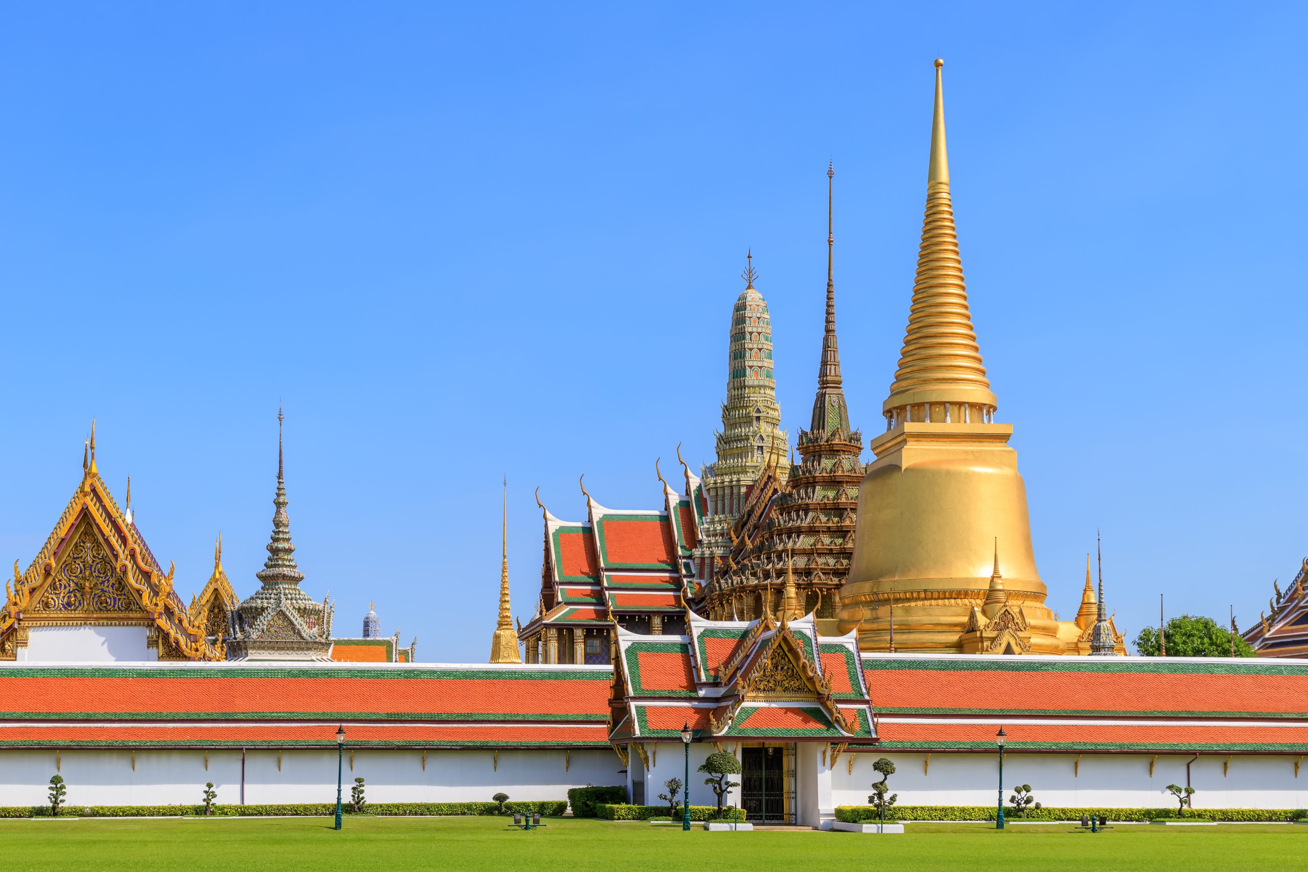 Join Tour Grand Palace & Temples of Bangkok :  Meeting point Tha Chang ferry pier