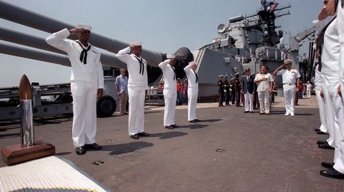 Battleship USS Iowa Museum - HolidaySG