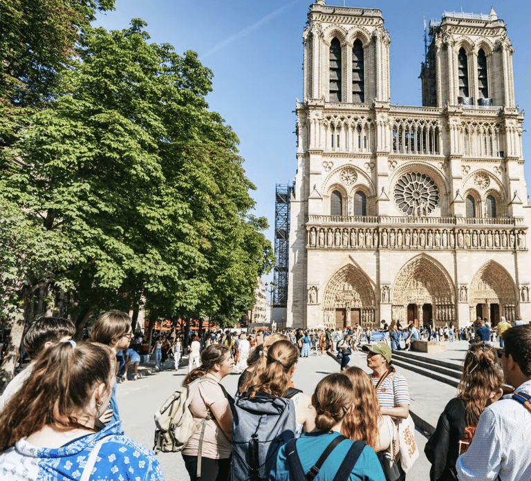 Paris: Notre-Dame Cathedral Guided Tour with Group Access