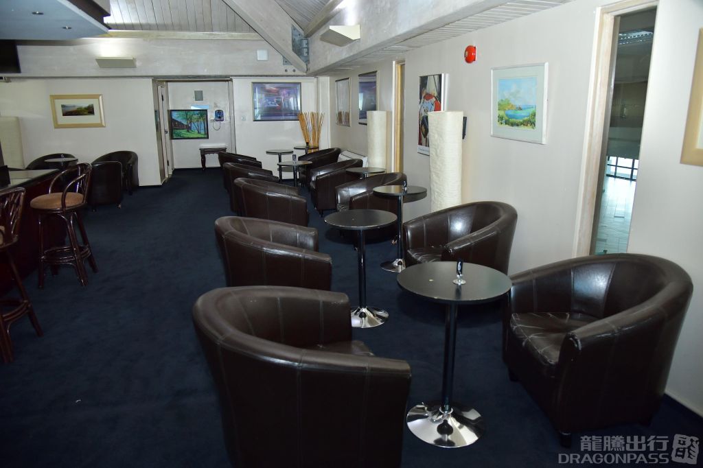 Iyanola Executive Lounge Hewnorra International Airport - HolidaySG