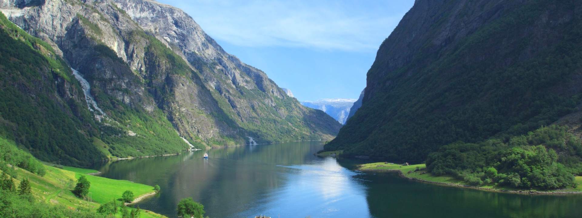 Nærøyfjord Cruise with Optional Round Trip Transfers from Flam or Gudvangen
