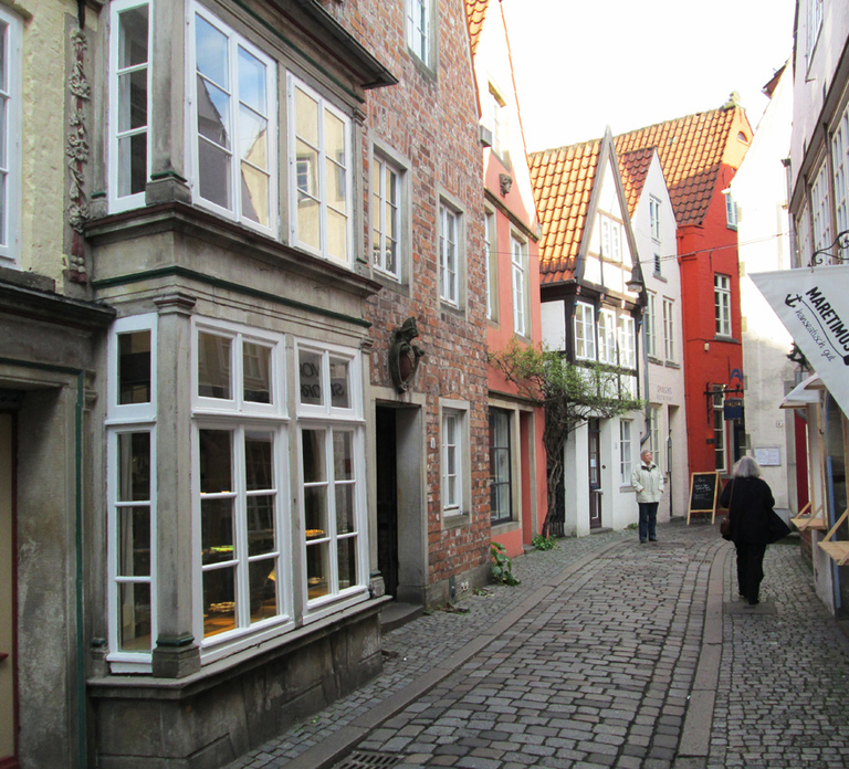 Bremen: Walking Tour of Historic Schnoor District