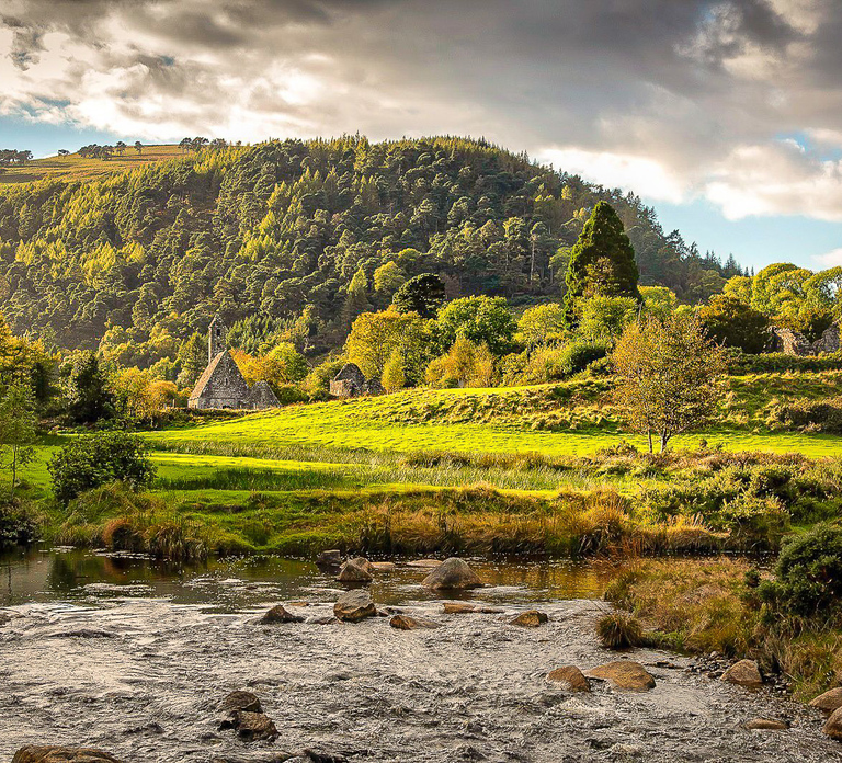 From Dublin: Glendalough & Wicklow Mountains Morning Tour