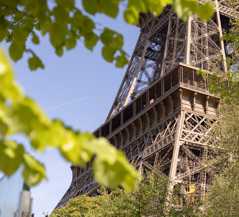 Paris: 3-Course Lunch at Eiffel Tower's Madame Brasserie - HolidaySG