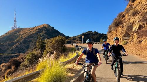 Los Angeles: Scott E-Bike Tours to the Hollywood Sign & More Day Tours