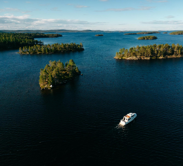 Inari Cultural Day - Lake Inari Cruise & Siida Sami Museum