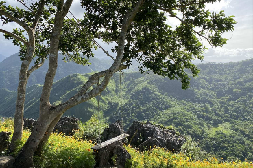 Treasure Mountain Private Overnight Glamping Tour in Rizal