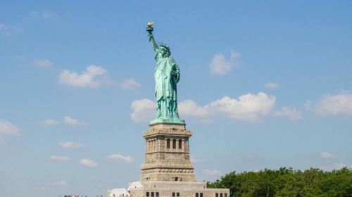 New York City landmarks sightseeing cruise with tour guide - HolidaySG