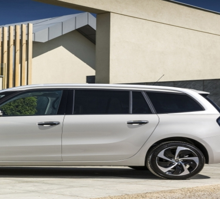 From Dublin Airport: 1-Way Private Transfer to Dublin