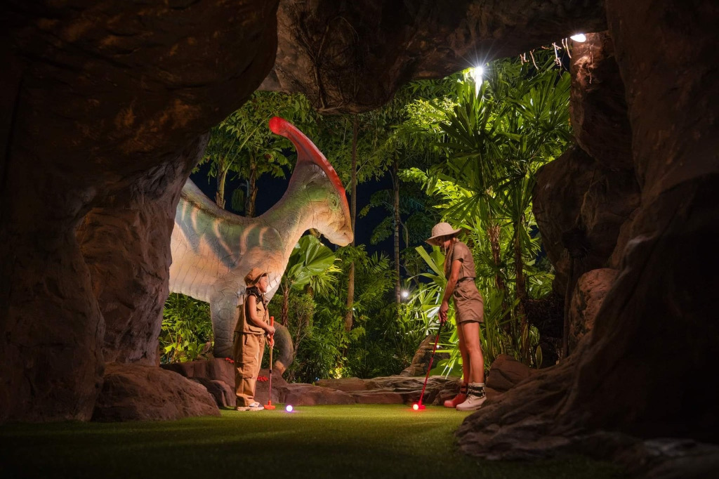Dino Park Phuket Mini Golf - HolidaySG
