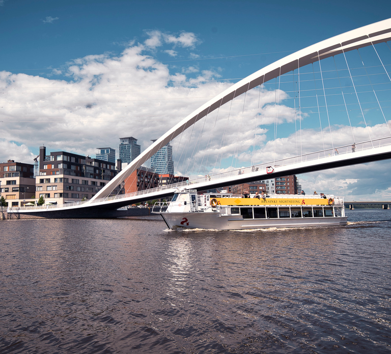 Helsinki: City Highlights 1.5-Hour Archipelago Cruise