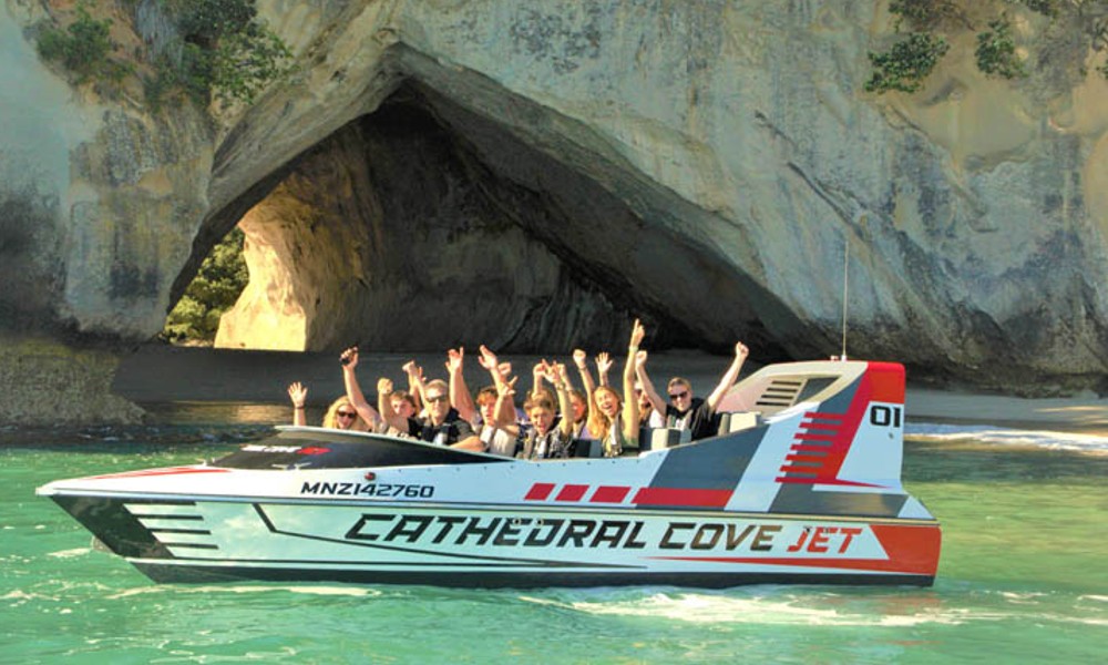 Cathedral Cove Jet Boat Ride - 45 Minutes - HolidaySG