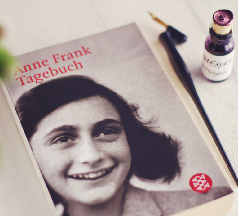 Amsterdam: Anne Frank Guided Walking Tour in small group