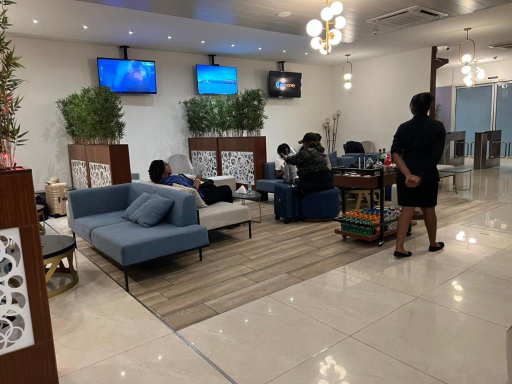 Le Meilleur VIP Lounge N'djili International Airport - HolidaySG