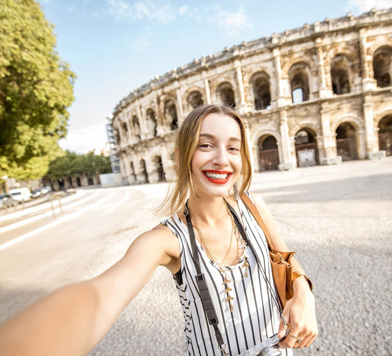 Nimes: Ancient Roman Arena Ticket & Old Town Audio Tour