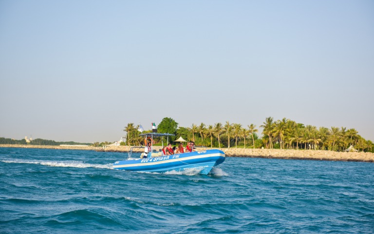 Dubai Sea Tour- Exclusive Charter