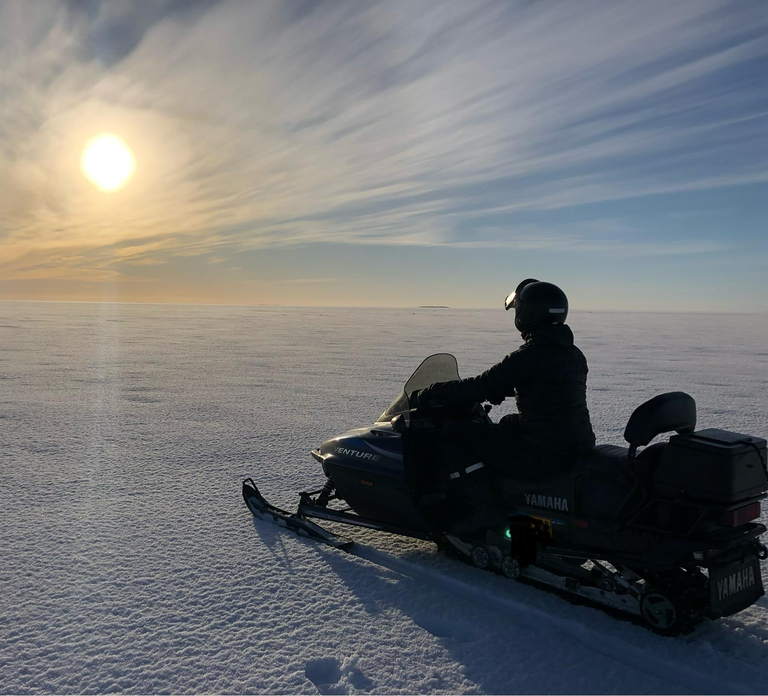 Oulu/Kemi: Frozen Freedom Ride - Private Snowmobile Tour