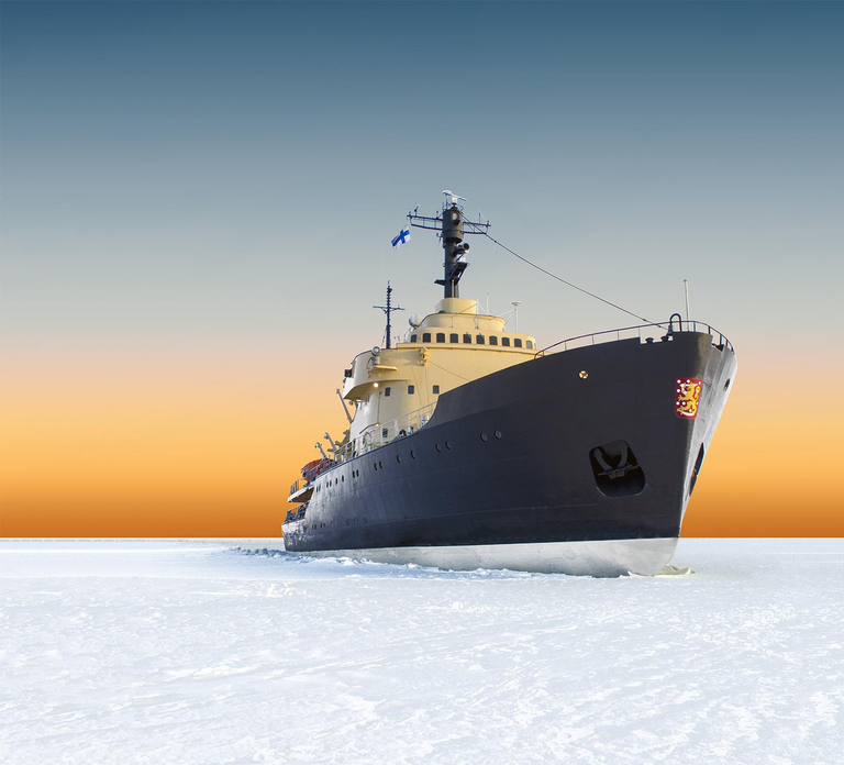 From Rovaniemi: Icebreaker Sampo Cruise with Ice Floating