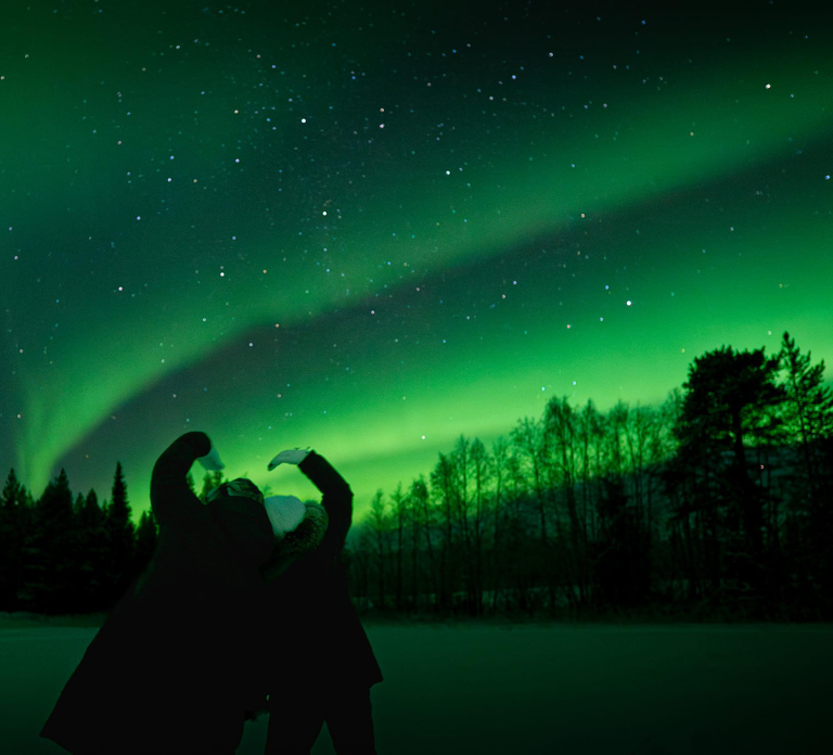 Rovaniemi: Northern Lights Photography Tour & BBQ