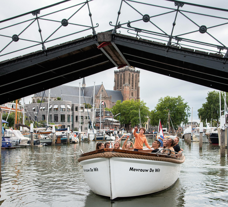 Dordrecht: City Canal Cruise