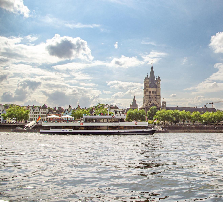 Cologne: 1-hour Rhine Cruise in Cologne