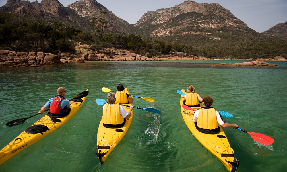 Guided Kayak in Freycinet National Park - 3 Hours - HolidaySG