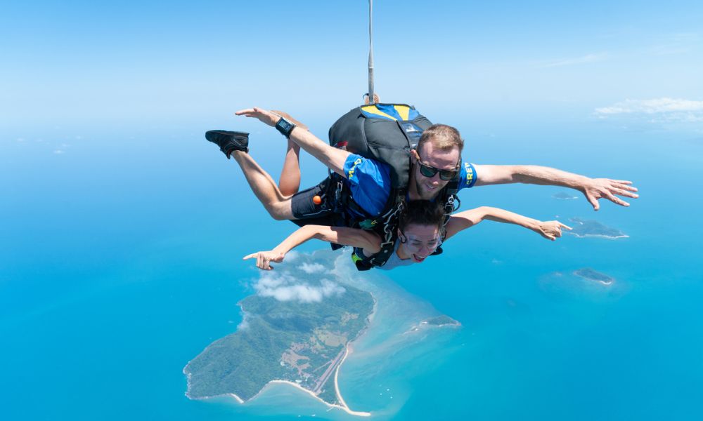Mission Beach Tandem Skydive up to 8,000ft