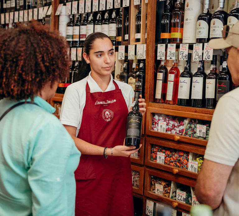 Porto: Delicious Food and Wine Walking Tour