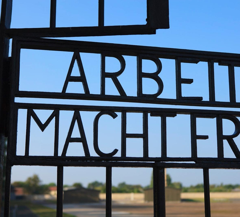 Berlin: Sachsenhausen Memorial 6-Hour Tour in Spanish