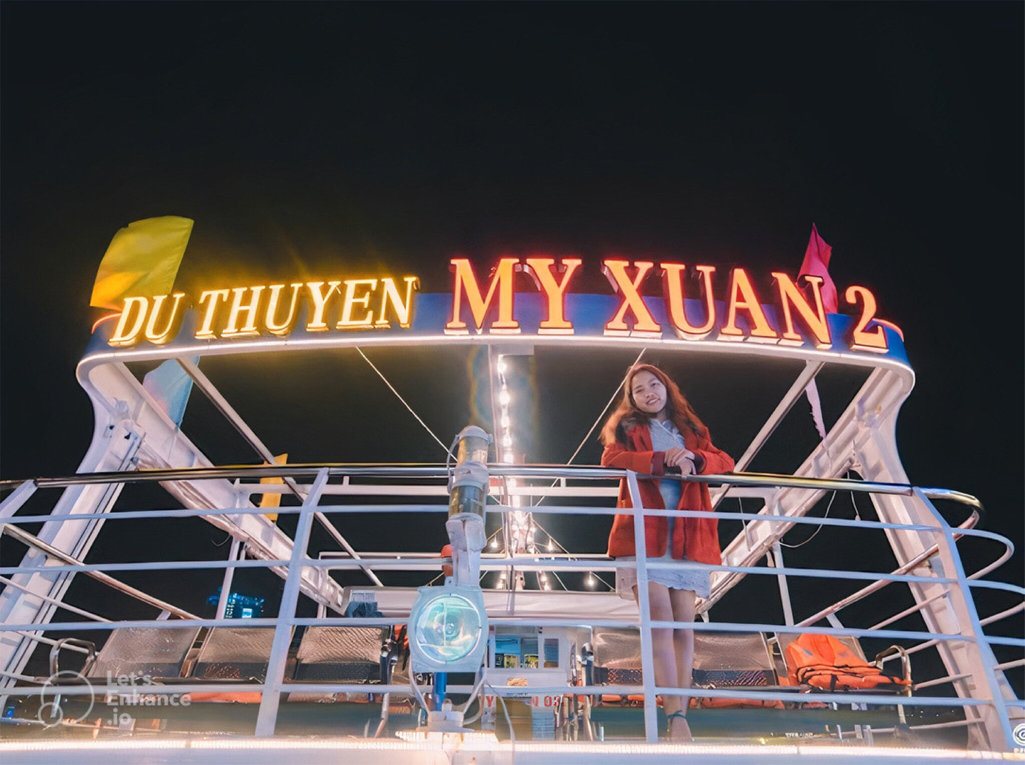 My Xuan Cruise on Han River by Night