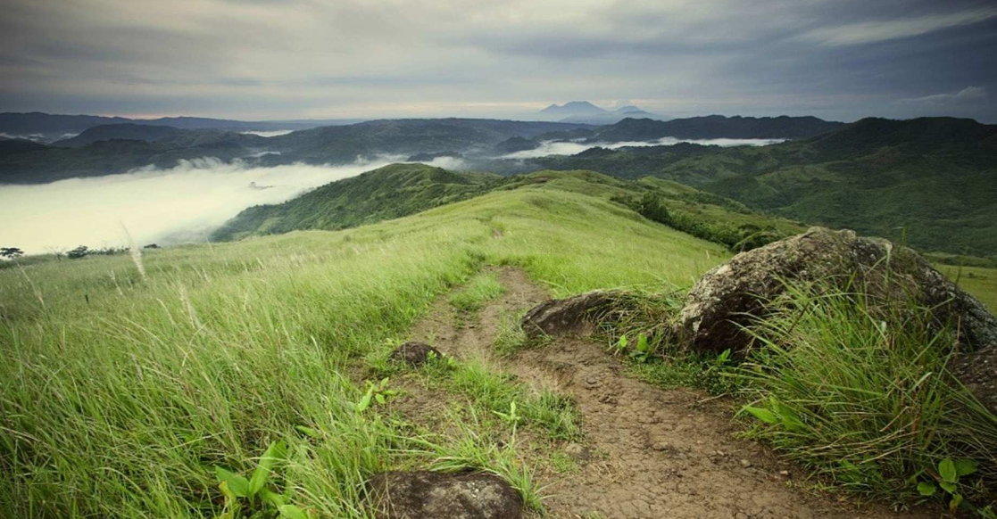 Mount Batolusong Hiking Tour from Manila