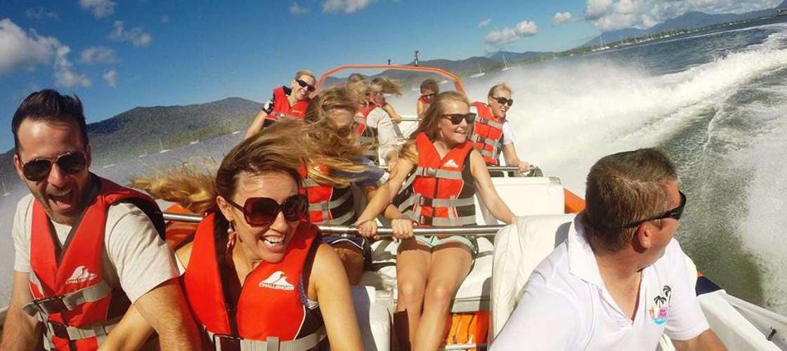 Cairns Jet Boat Ride - HolidaySG