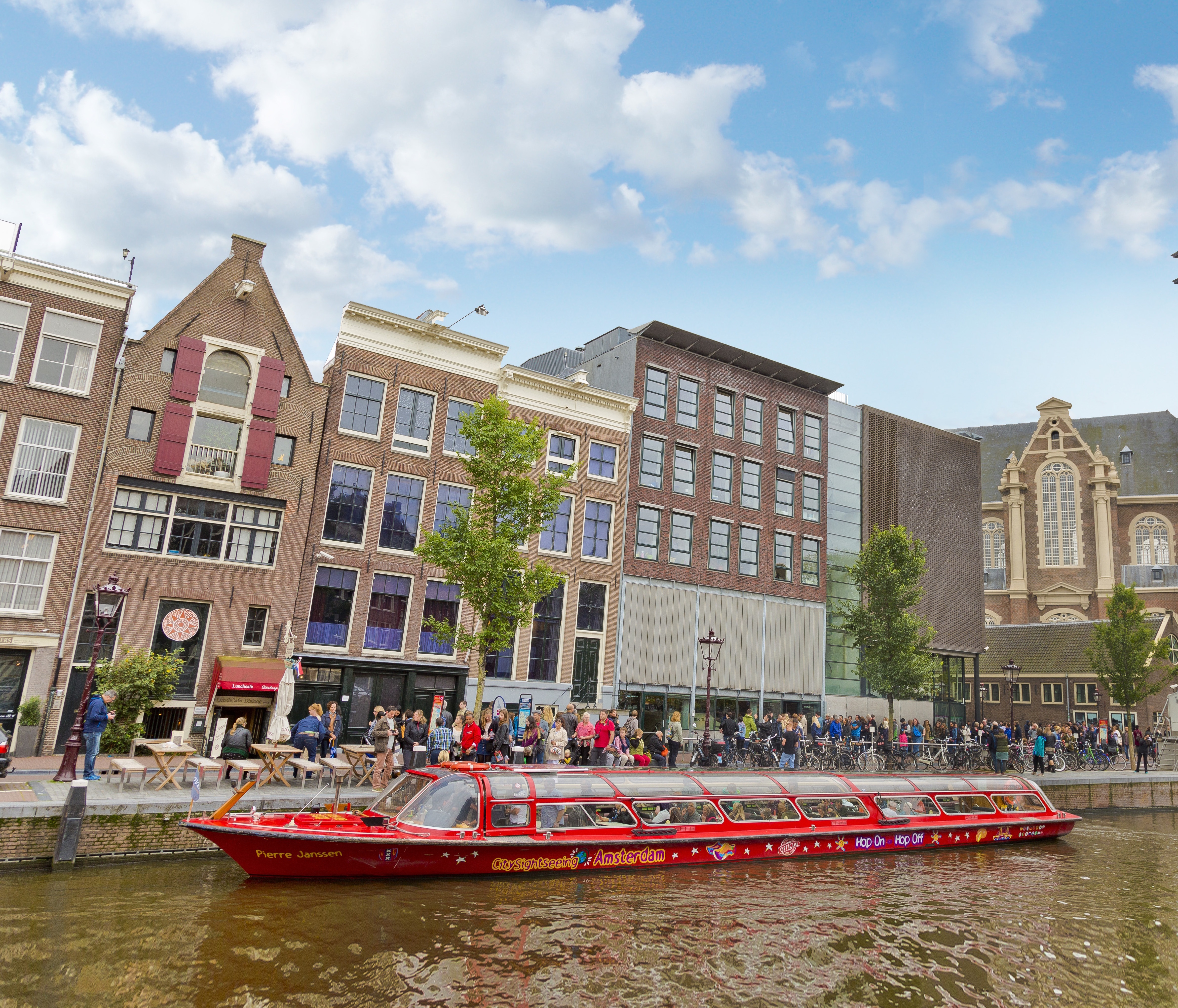 Hop-on Hop-off Boat Amsterdam