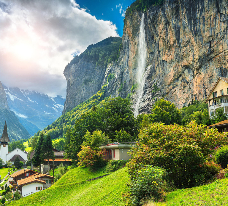 Private tour : Zurich to Interlaken & Lauterbrunnen Valley