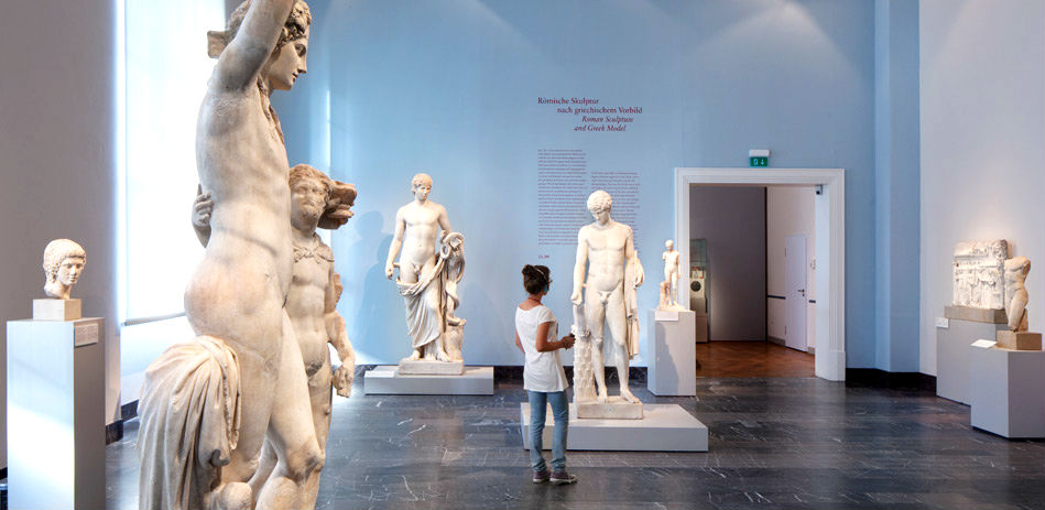 Berlin: Historical Centre Guided Tour with Humboldt Forum and Museum Island