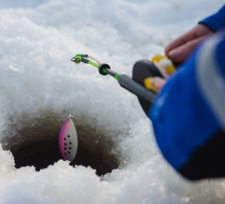 Rovaniemi: Arctic Circle Ice Fishing Experience