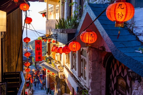 Night View in Shifen Old Street & Jiufen
