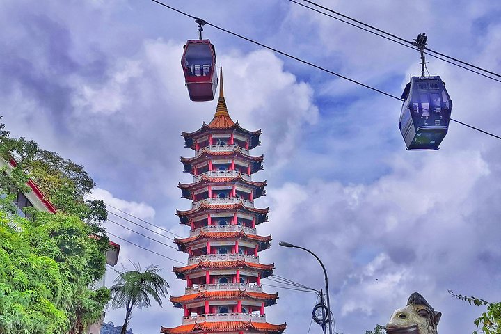 Genting Highlands & Batu Cave Tour (Guided Tour) - HolidaySG