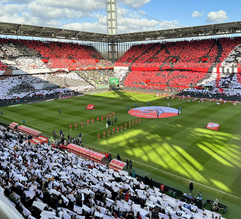 Cologne: 1. FC Köln matchday experience with a local