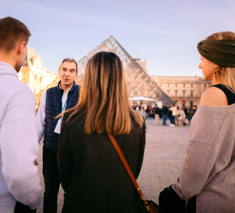 Paris Louvre Exclusive Semi Private Guided Tour Max 6 People