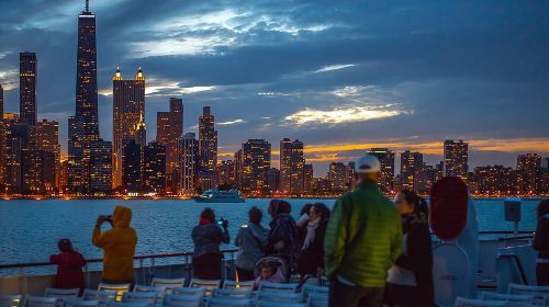 Lake Michigan Sunset Cruise in Chicago Day Tours