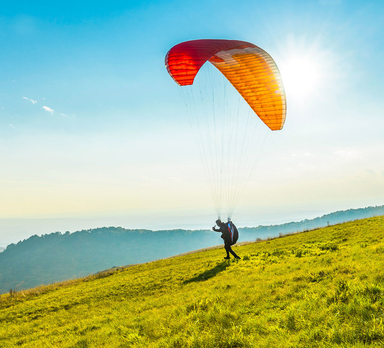 From Geneva: Bern & Paragliding in Interlaken