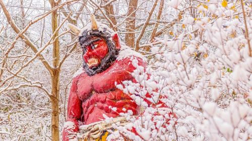 1-day tour to Noboribetsu Jigokudani Valley + Lake Tōya + Lake Shikotsu or Mitsui Outlet Park Kitahiroshima in Hokkaido, Japan Day Tours
