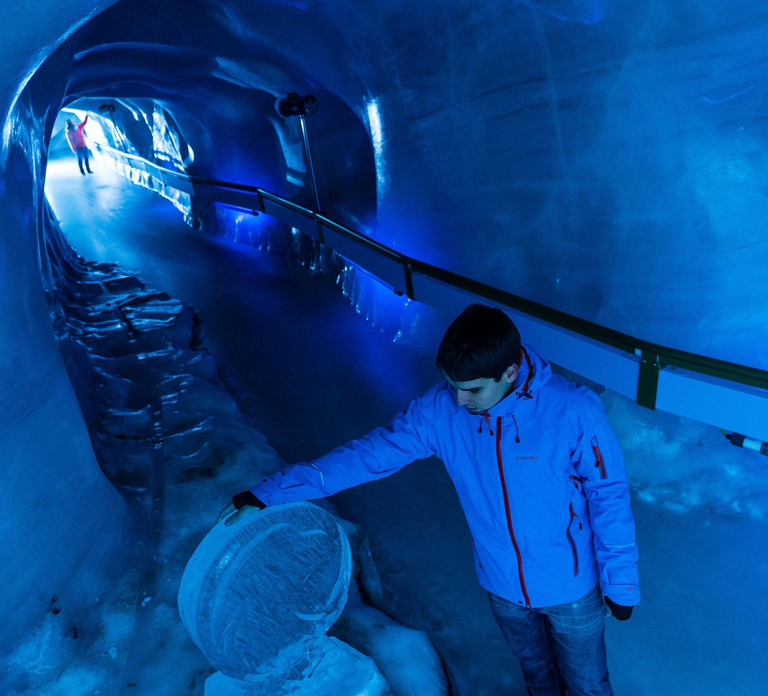 Lucerne: Mount Titlis Day Trip with Cable Car Ride