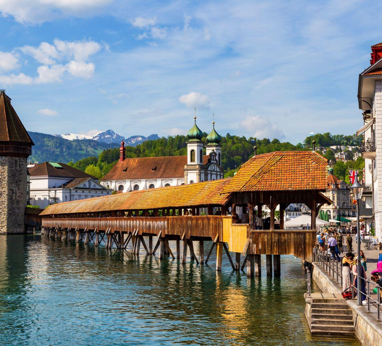 Lucerne Private City Walk and Lake Cruise Half-Day Trip