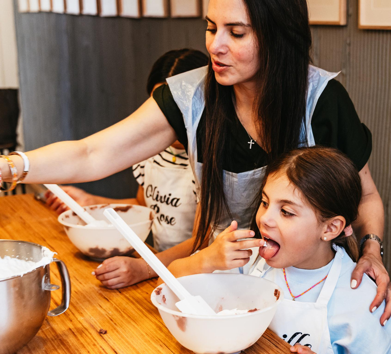 Paris: French Macaron Culinary Class with a Chef
