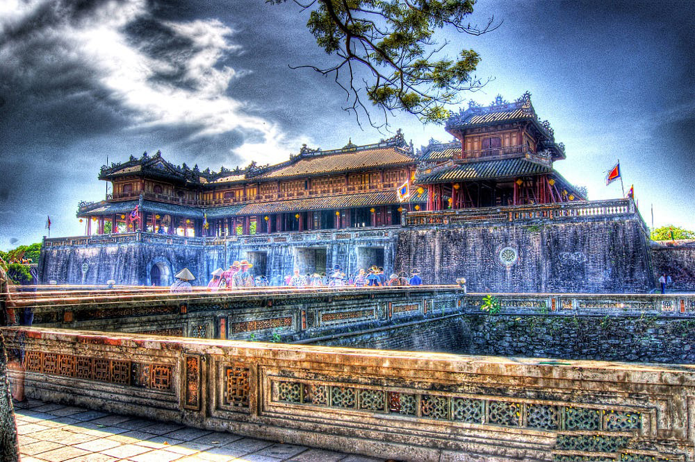 HUE CITY TOUR - HolidaySG